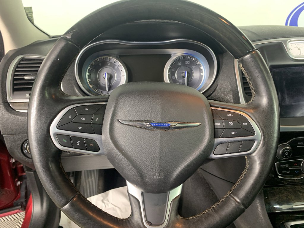 Used 2019 Chrysler 300 Limited image 22
