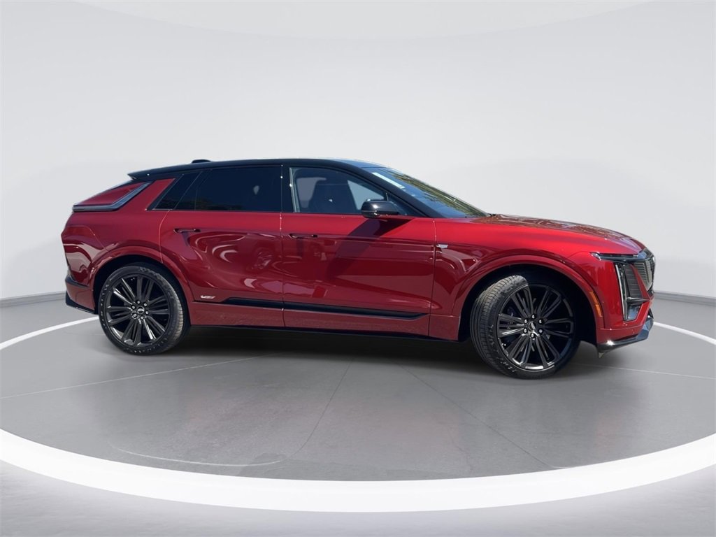 New 2026 Cadillac Lyriq V image 2