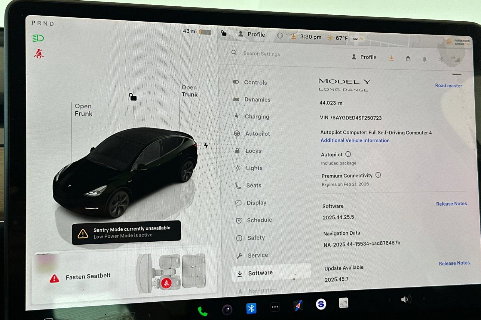 Used 2025 Tesla Model Y Long Range image 27
