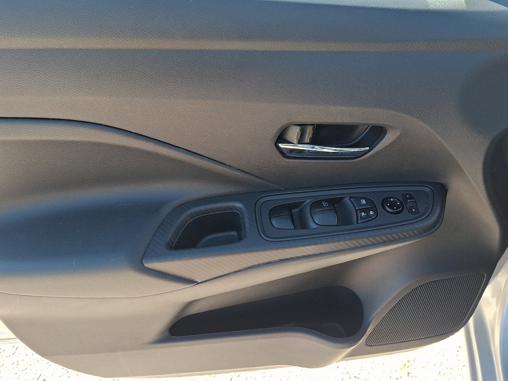 Used 2024 Nissan Versa SV FWD image 21