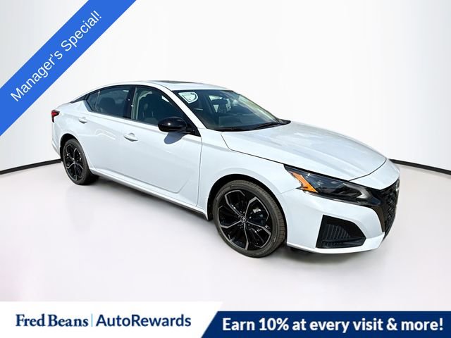 New 2025 Nissan Altima 2.5 SR w/ SR Premium Package