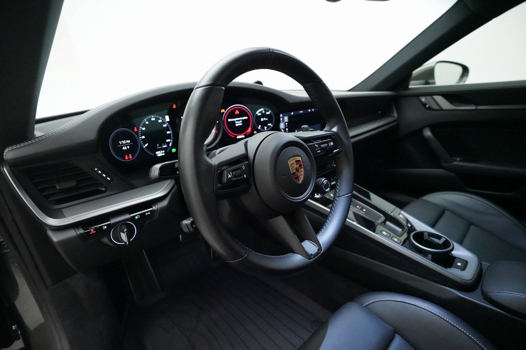 Used 2020 Porsche 911 Carrera 4 image 4