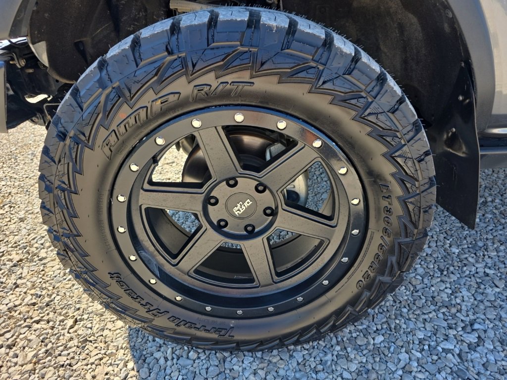 Used 2022 Ford Bronco Badlands image 10
