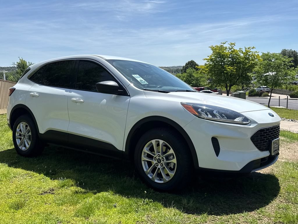 Certified 2022 Ford Escape SE w/ Convenience Package