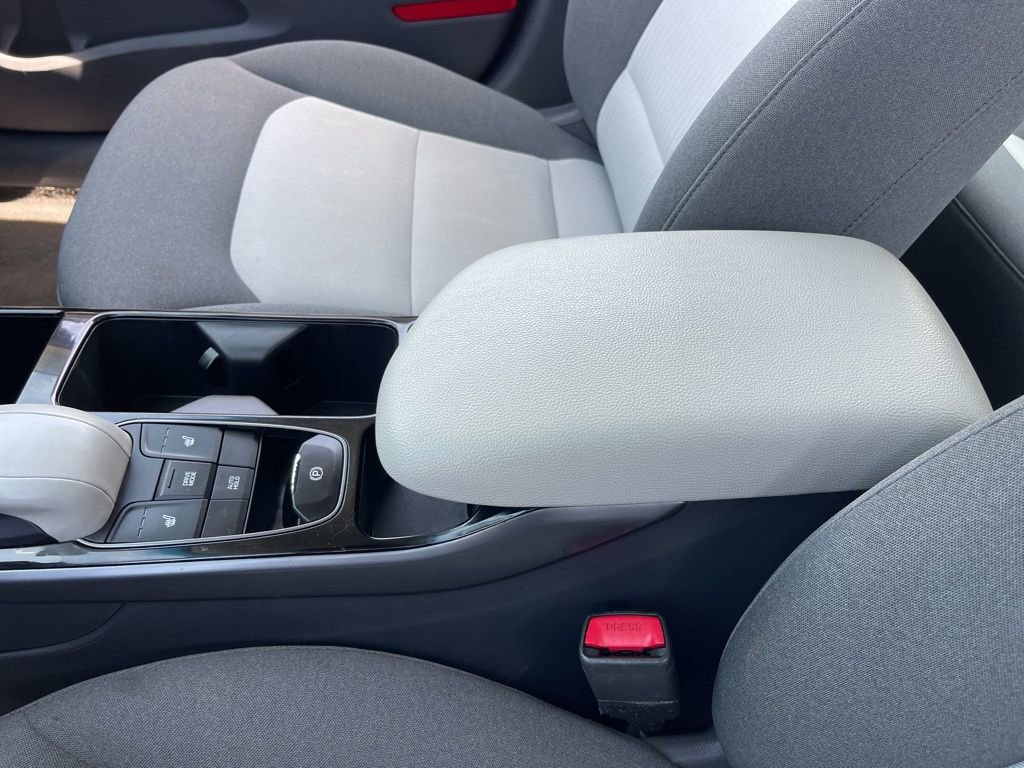 Used 2020 Hyundai Ioniq SE image 14