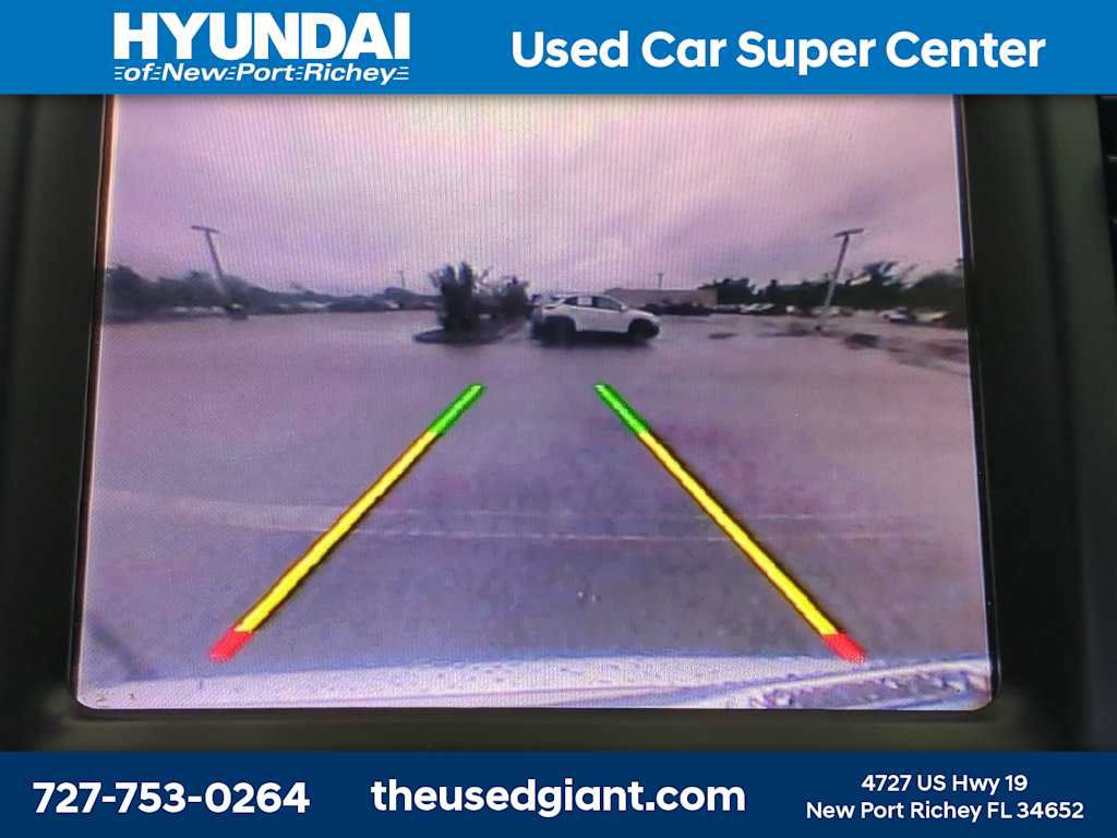 Used 2016 Chrysler 300 C RWD image 21