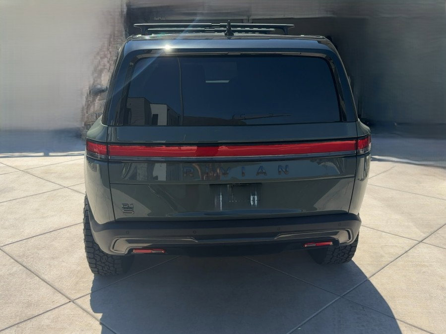 Used 2026 Rivian R1S Premium AWD/4WD image 4