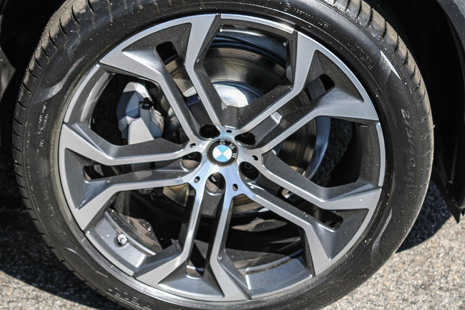 Used 2023 BMW X5 xDrive40i w/ Parking Assistance Package image 10