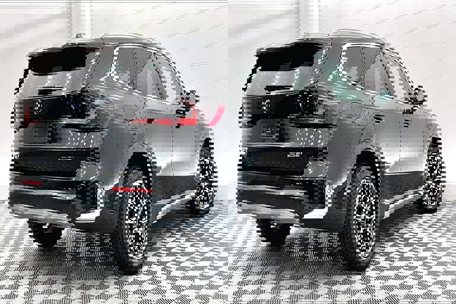 Used 2024 BMW X1 xDrive28i w/ Convenience Package image 11