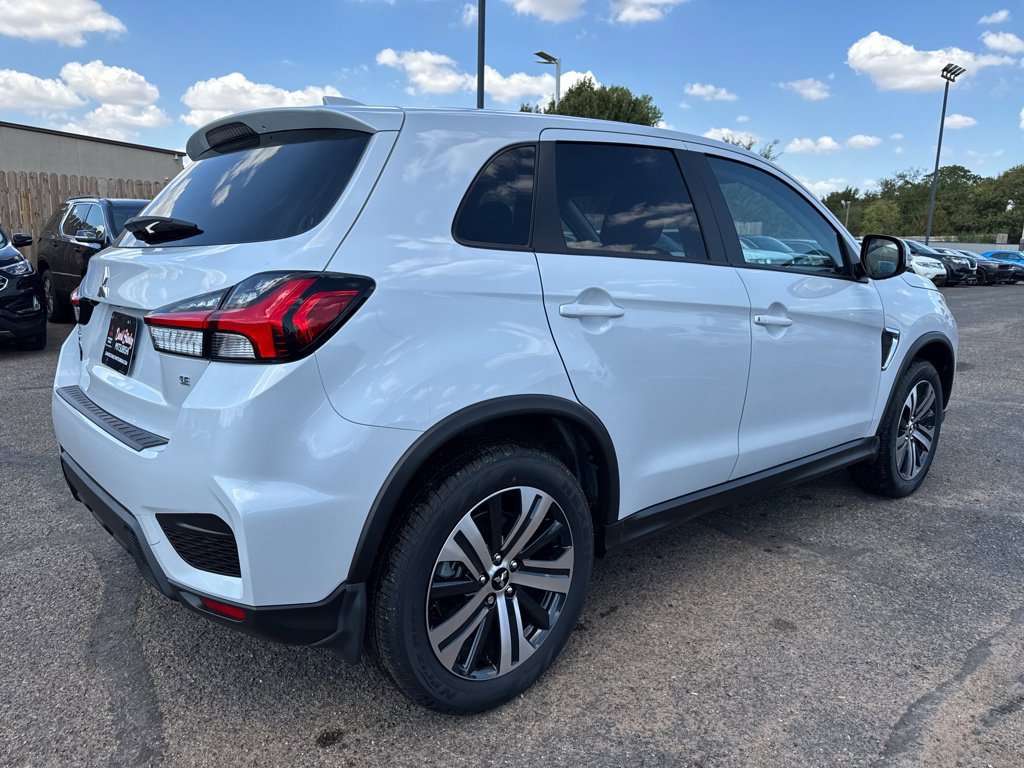 New 2027 Mitsubishi Outlander Sport SE FWD image 4