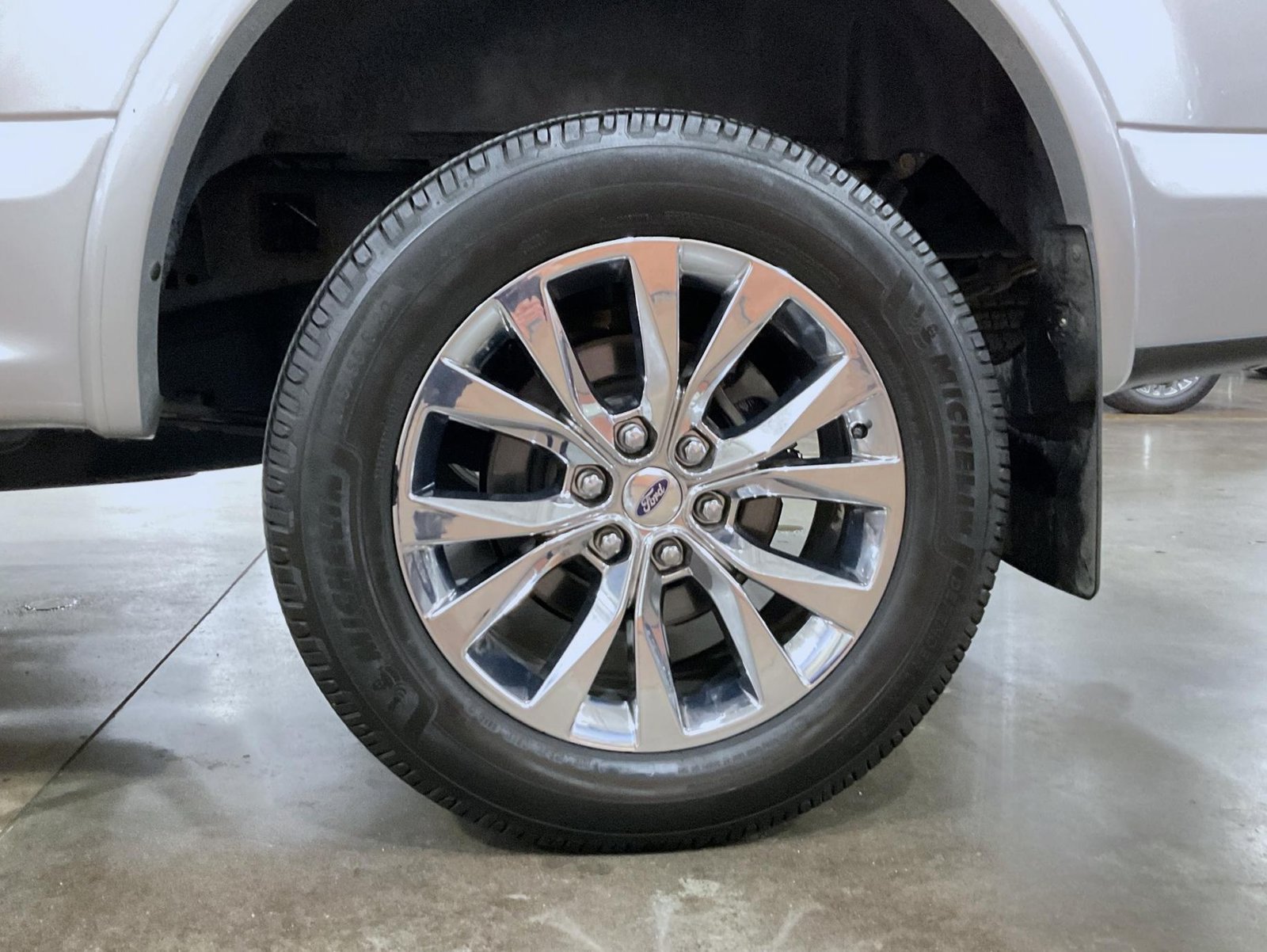 Used 2016 Ford F150 Lariat w/ Equipment Group 502A Luxury AWD/4WD image 22