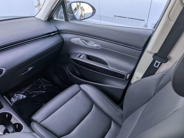 Used 2025 Genesis GV70 2.5T AWD/4WD image 18