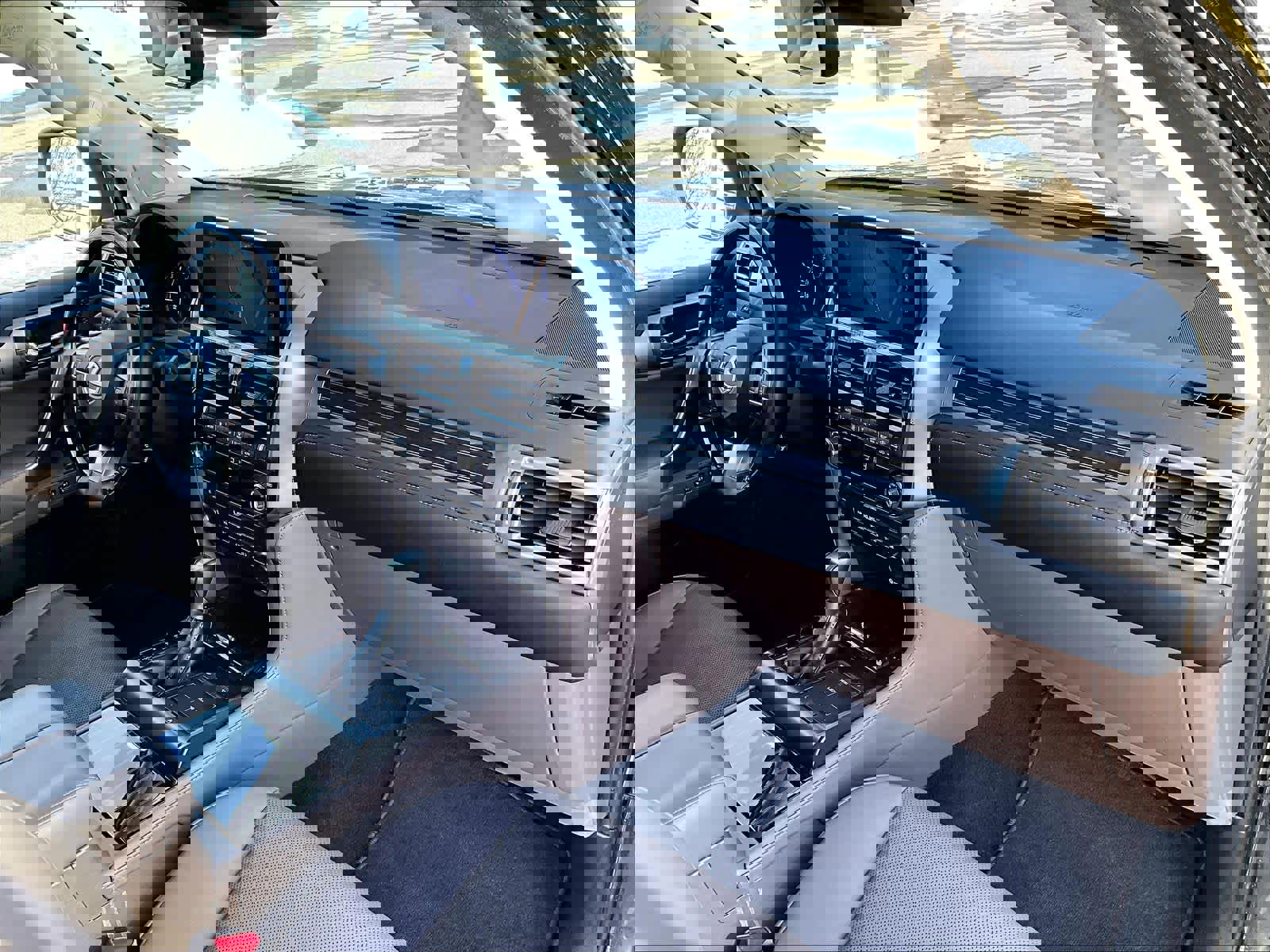 Used 2023 Lexus GX 460 Premium w/ Premium Package image 14