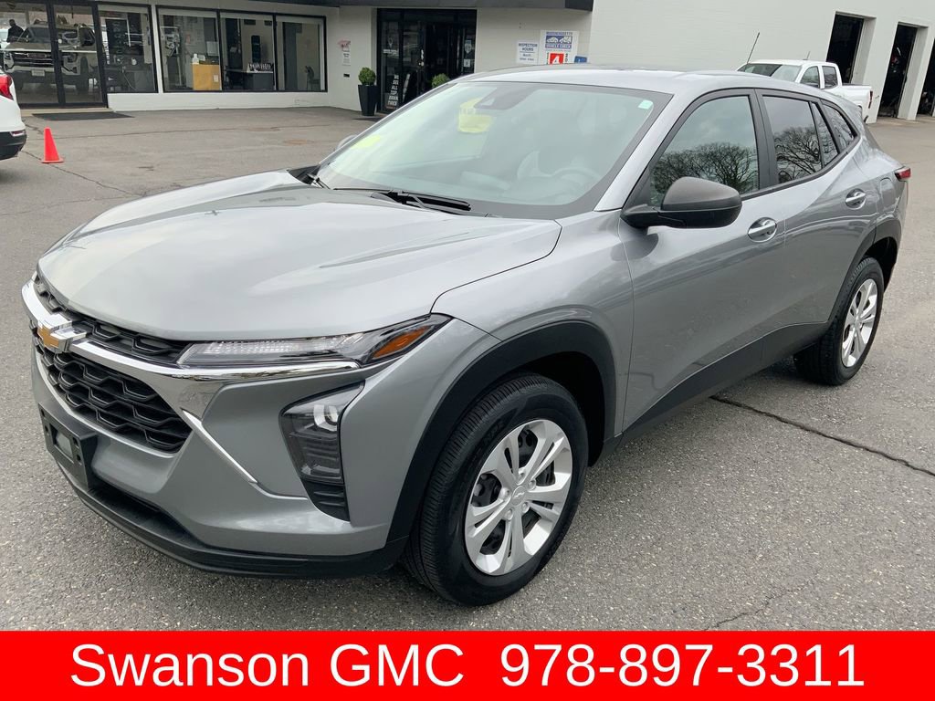 Used 2024 Chevrolet Trax LS w/ Driver Confidence Package image 42