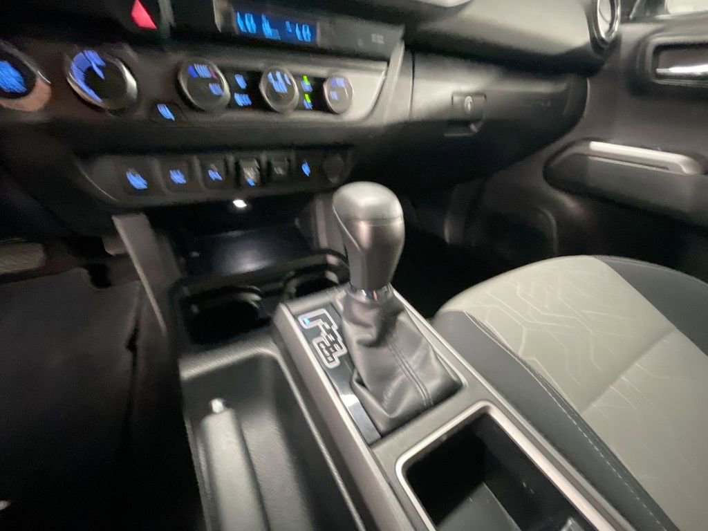 Used 2023 Toyota Tacoma TRD Off-Road image 15