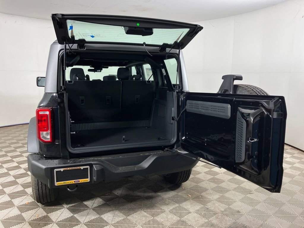 New 2025 Ford Bronco 4-Door image 24