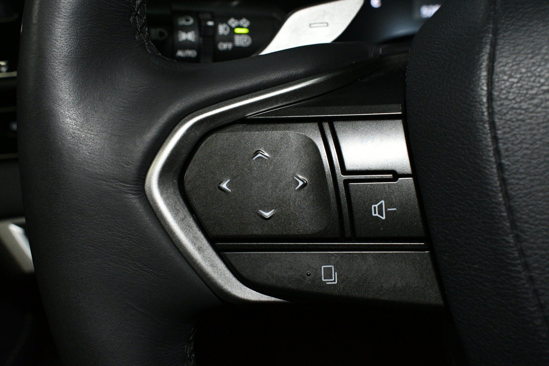 Used 2023 Lexus RX 350 AWD w/ Accessory Package image 27