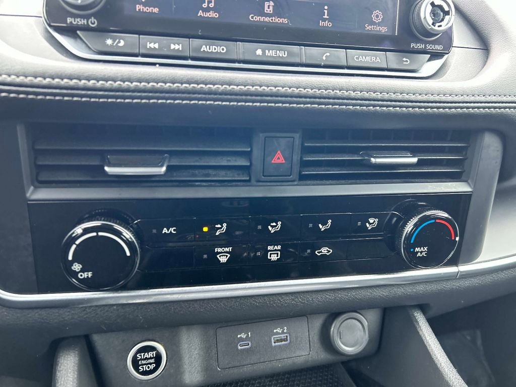 Used 2023 Nissan Rogue S image 30