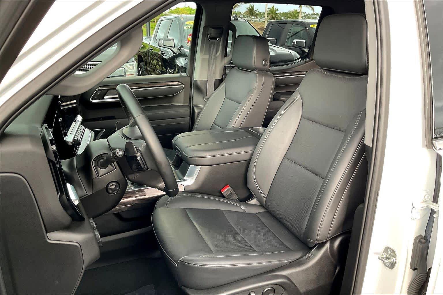 Certified 2025 Chevrolet Silverado 1500 LTZ AWD/4WD image 24