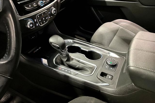 Used 2022 Chevrolet Traverse LT w/ Midnight/Sport Edition image 18