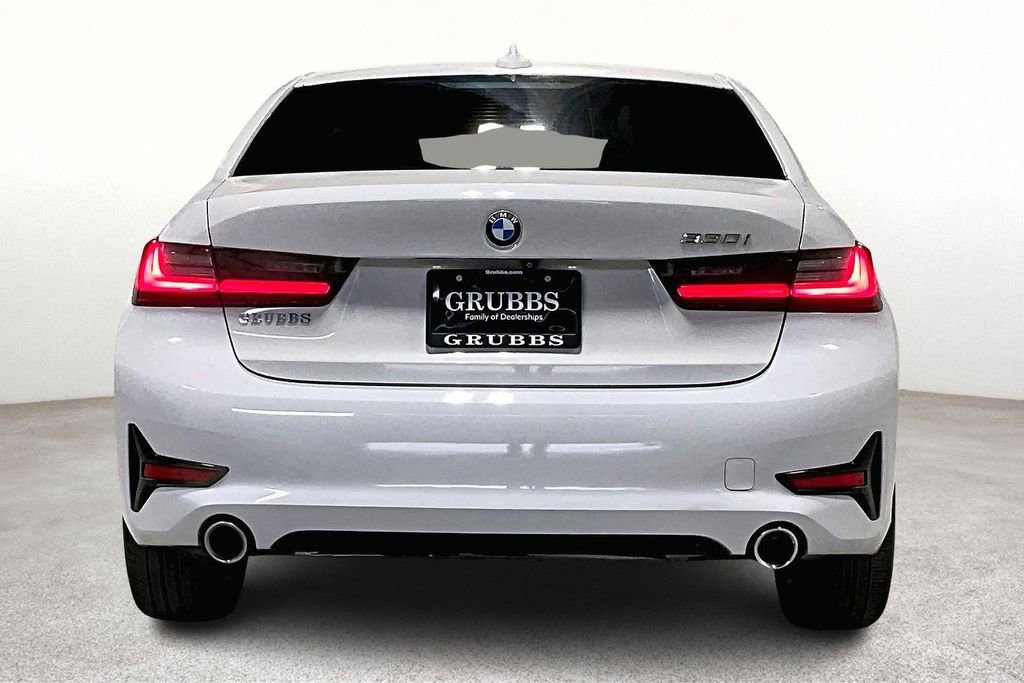Used 2020 BMW 330i xDrive Sedan AWD/4WD image 5