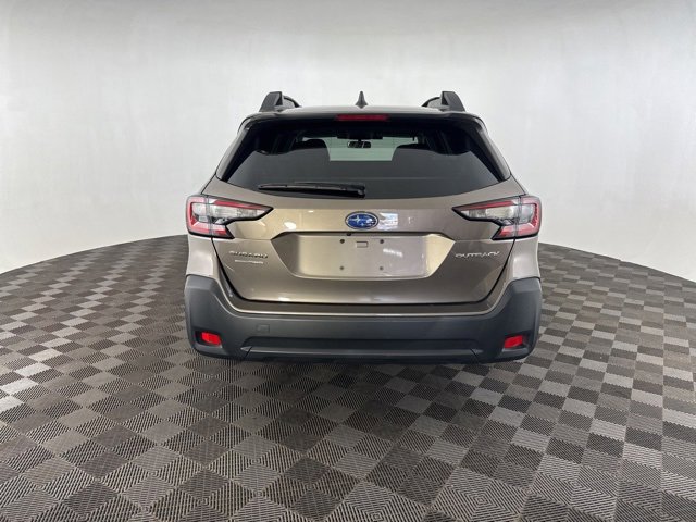 Used 2024 Subaru Outback Premium image 6