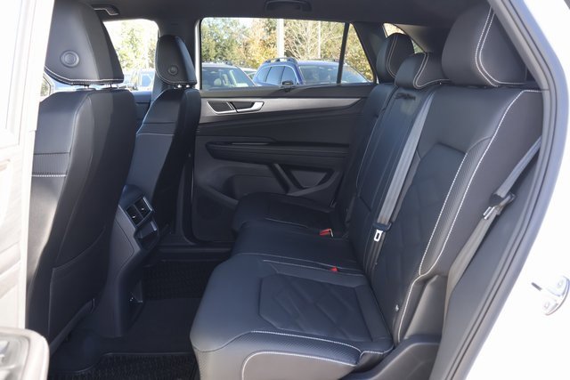 New 2026 Volkswagen Atlas Cross Sport SE image 13