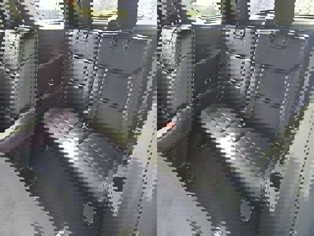 Used 2025 Ford Explorer Platinum w/ LUX Leather Package image 27