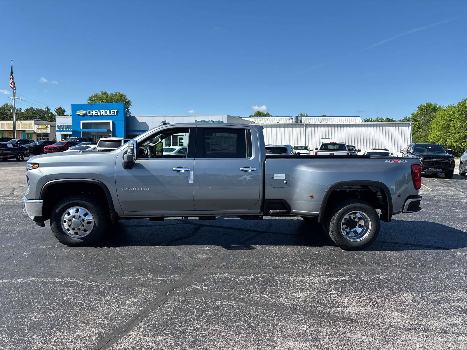 New 2026 Chevrolet Silverado 3500 LTZ w/ LTZ Plus Package AWD/4WD image 2