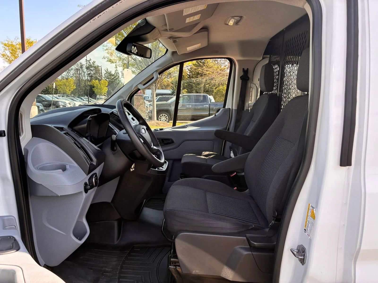 Used 2018 Ford Transit 250 130 Low Roof w/ Exterior Upgrade Package image 10
