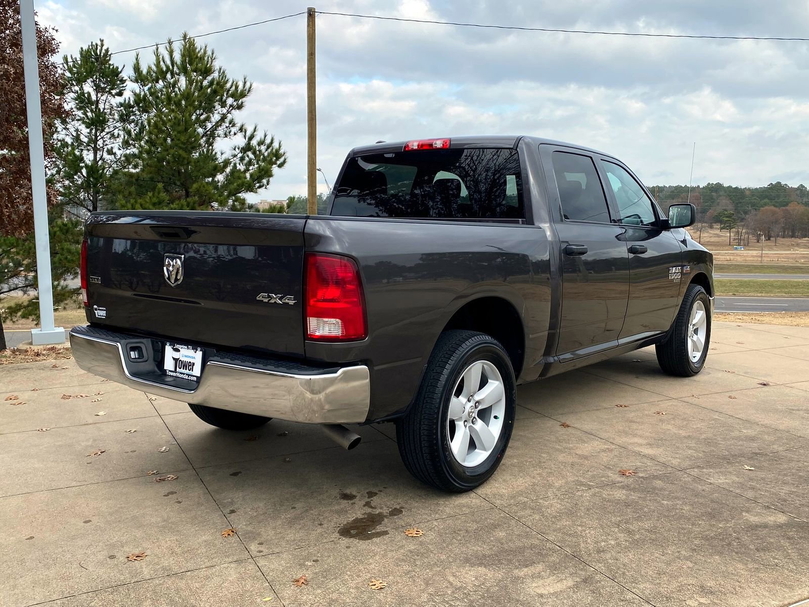 Used 2023 RAM 1500 Classic SLT image 6