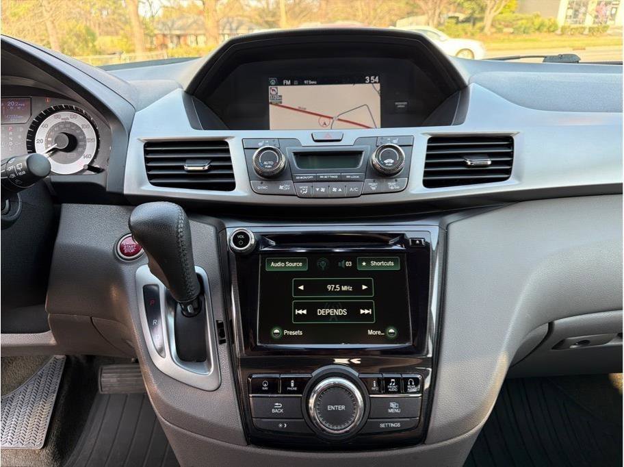 Used 2016 Honda Odyssey Touring image 19