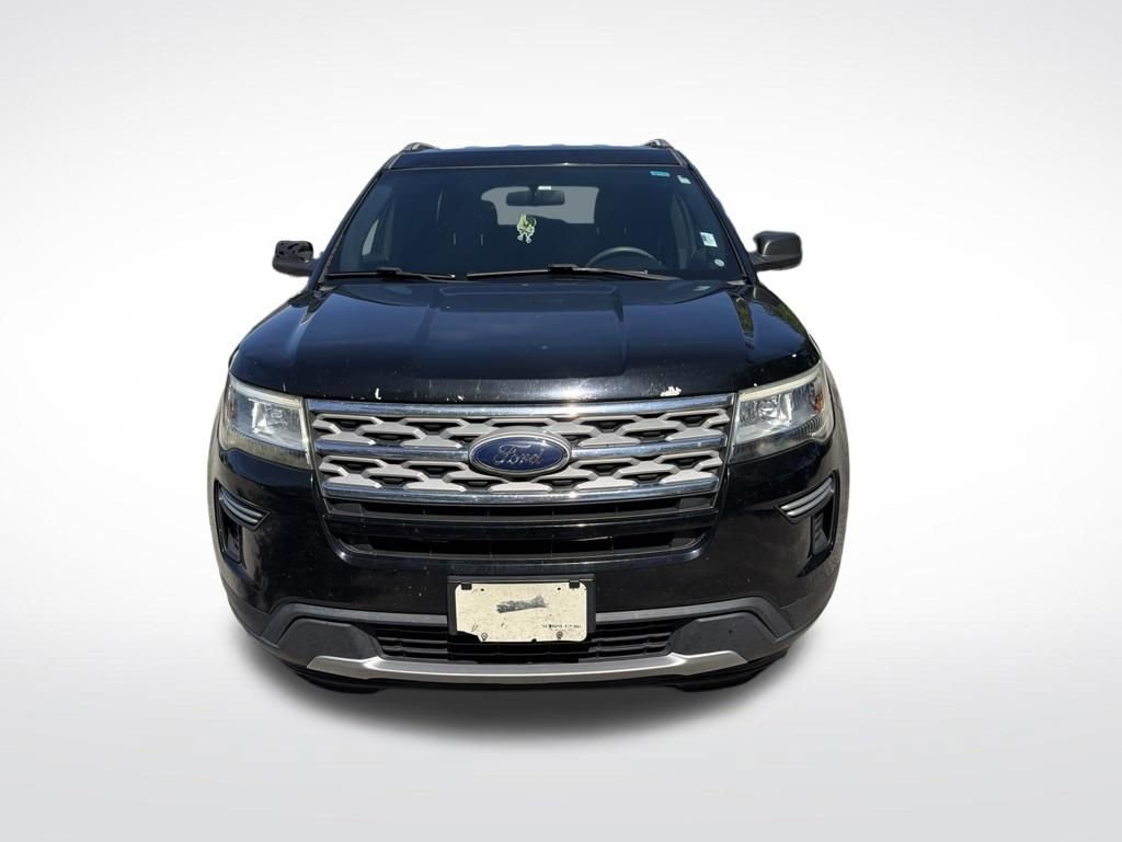 Used 2018 Ford Explorer XLT w/ Class II Trailer Tow Package FWD image 3