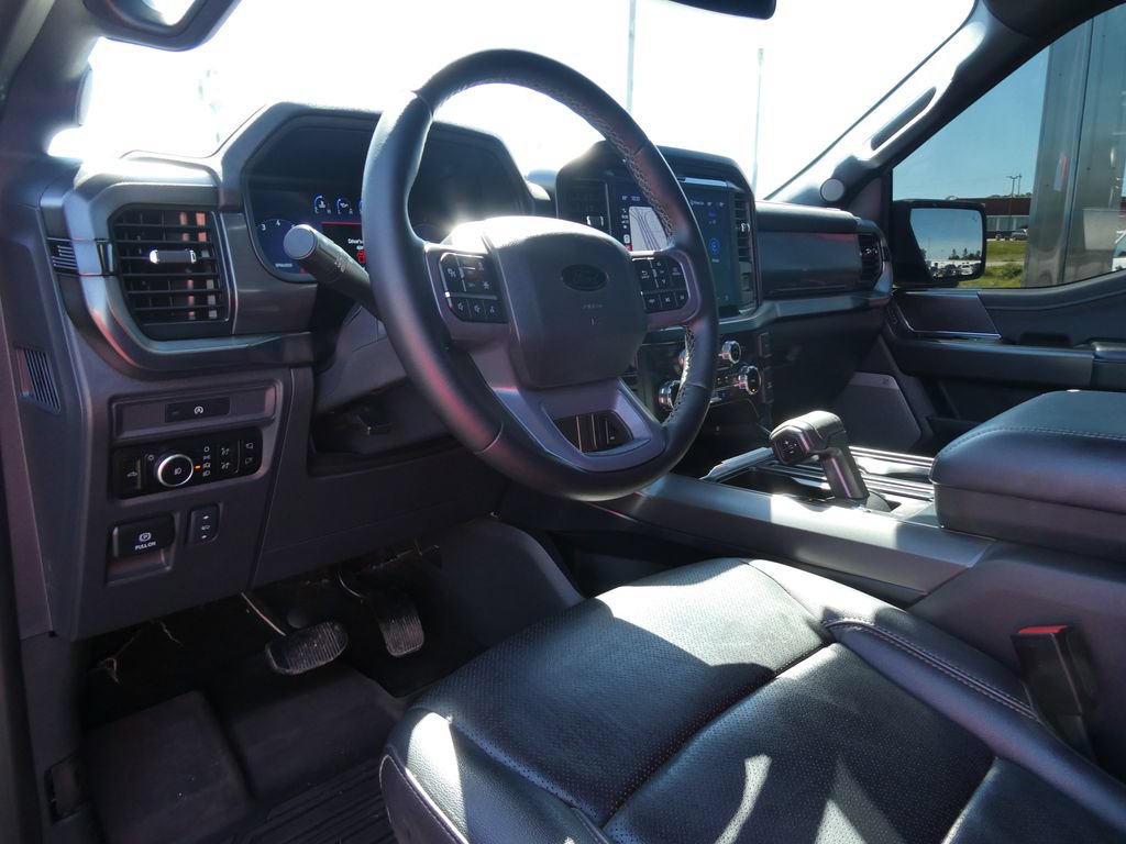 Used 2025 Ford F150 Lariat AWD/4WD image 23