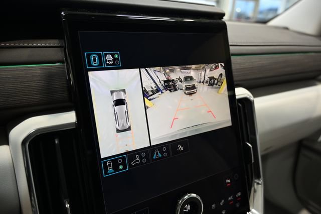 New 2026 GMC Acadia Denali w/ Super Cruise Package image 17