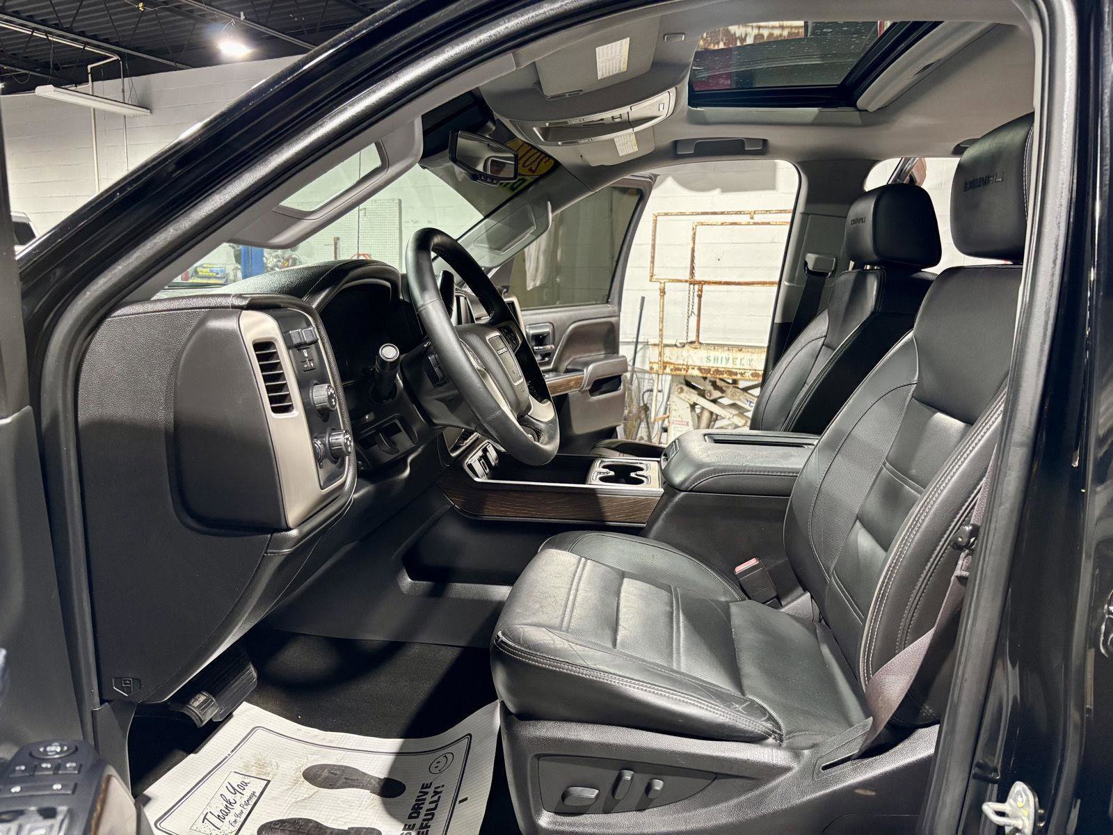 Used 2017 GMC Sierra 2500 Denali w/ Duramax Plus Package AWD/4WD image 2