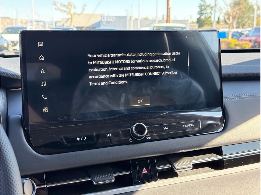 New 2026 Mitsubishi Outlander LE image 11