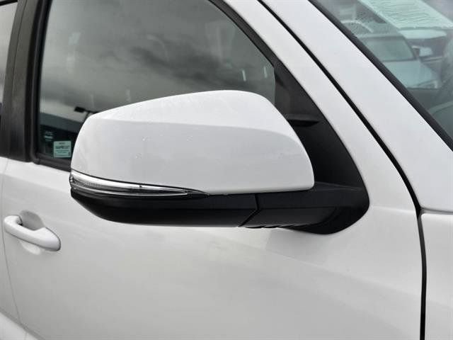 Used 2022 Toyota Tacoma TRD Off-Road image 26