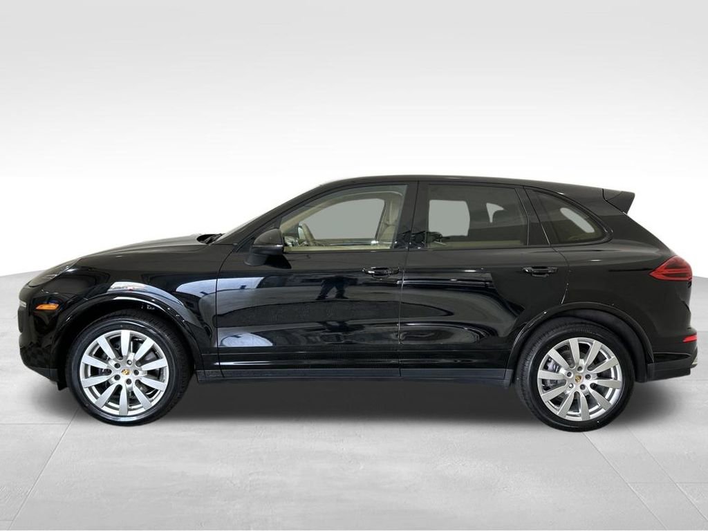 Used 2017 Porsche Cayenne Platinum Edition image 2