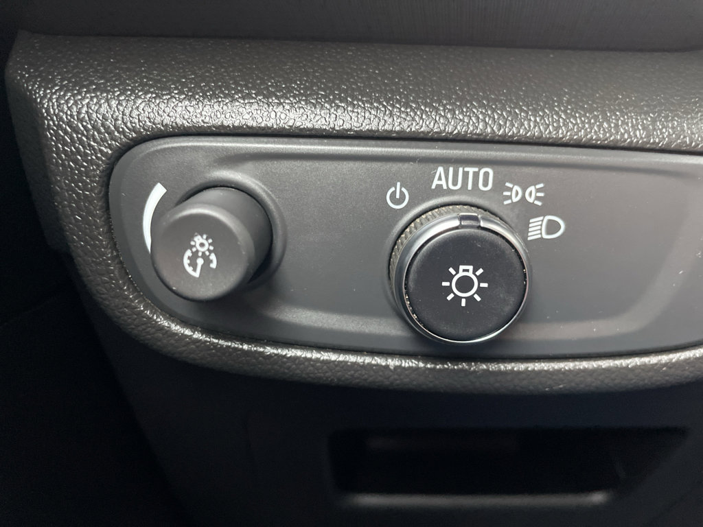 Used 2023 Chevrolet TrailBlazer LS image 16