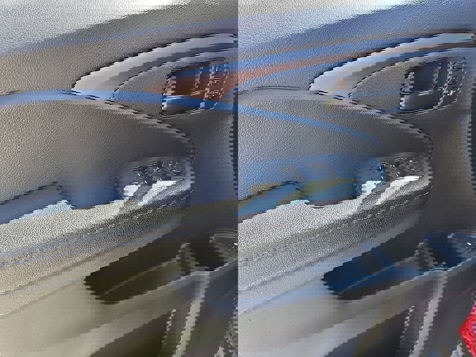 Used 2022 Honda Passport EX-L image 12