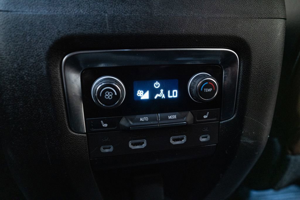 Used 2024 Chevrolet Tahoe High Country w/ Advanced Technology Package image 39