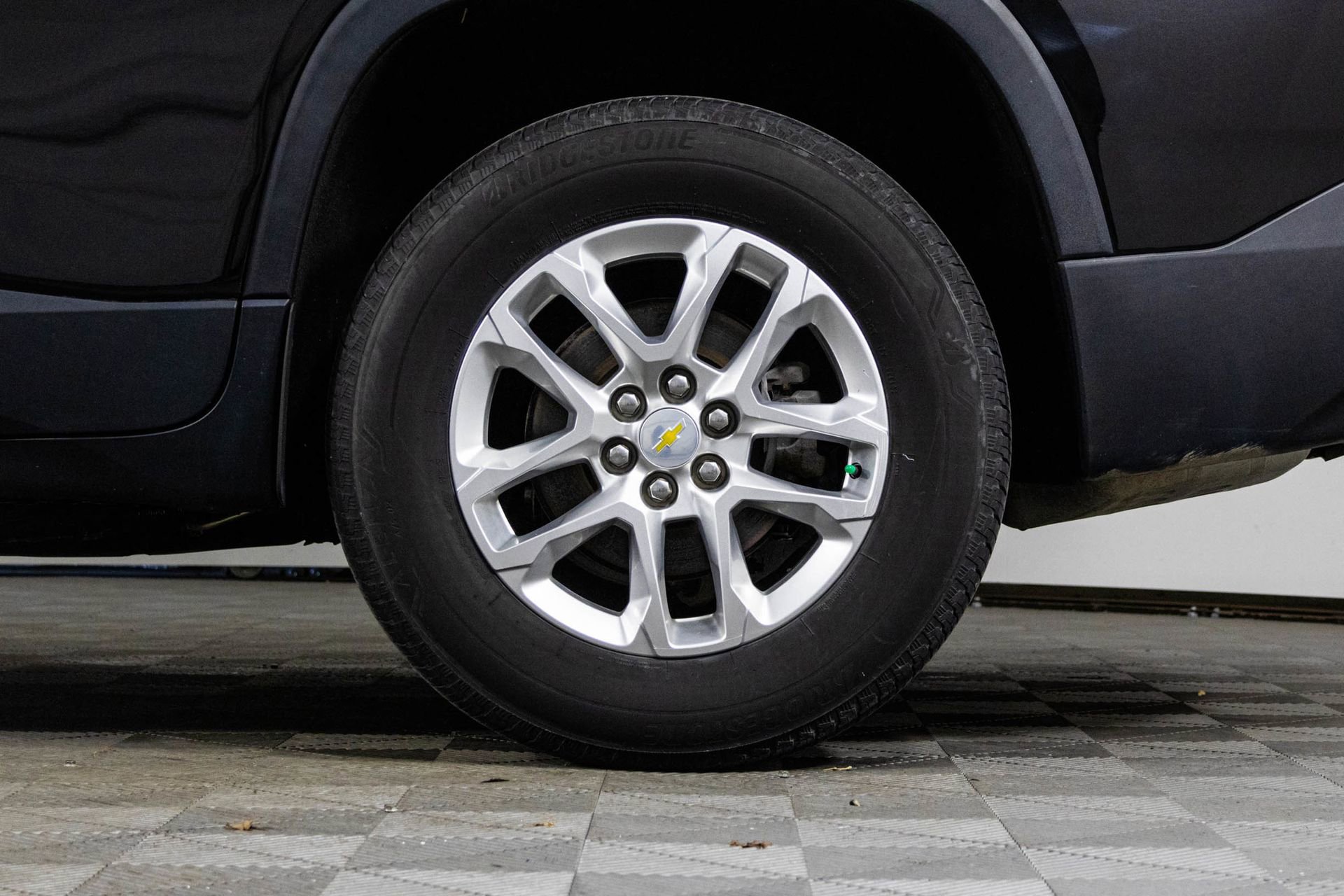 Used 2021 Chevrolet Traverse LT image 41