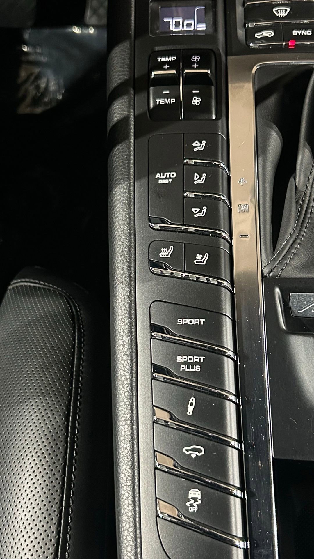 Used 2015 Porsche Macan Turbo AWD/4WD image 78