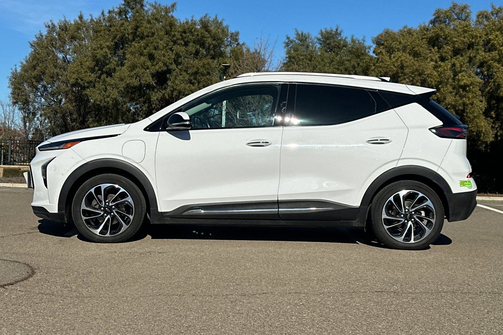 Used 2022 Chevrolet Bolt EUV Premier w/ Super Cruise Package image 7