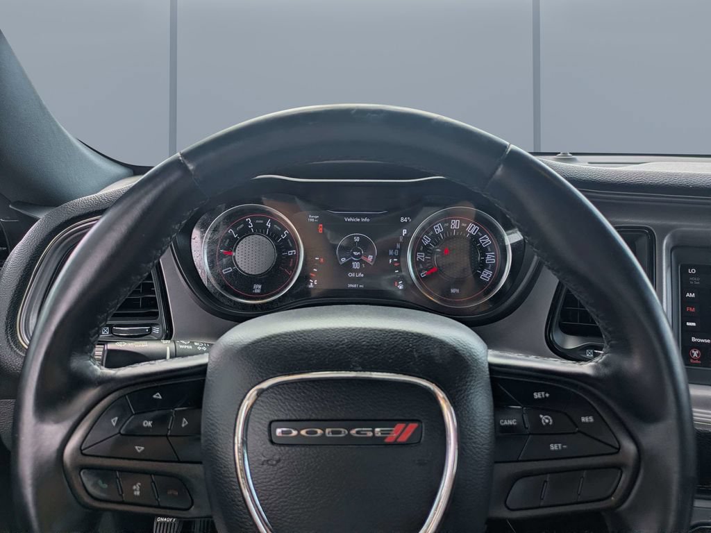 Used 2023 Dodge Challenger SXT RWD image 31