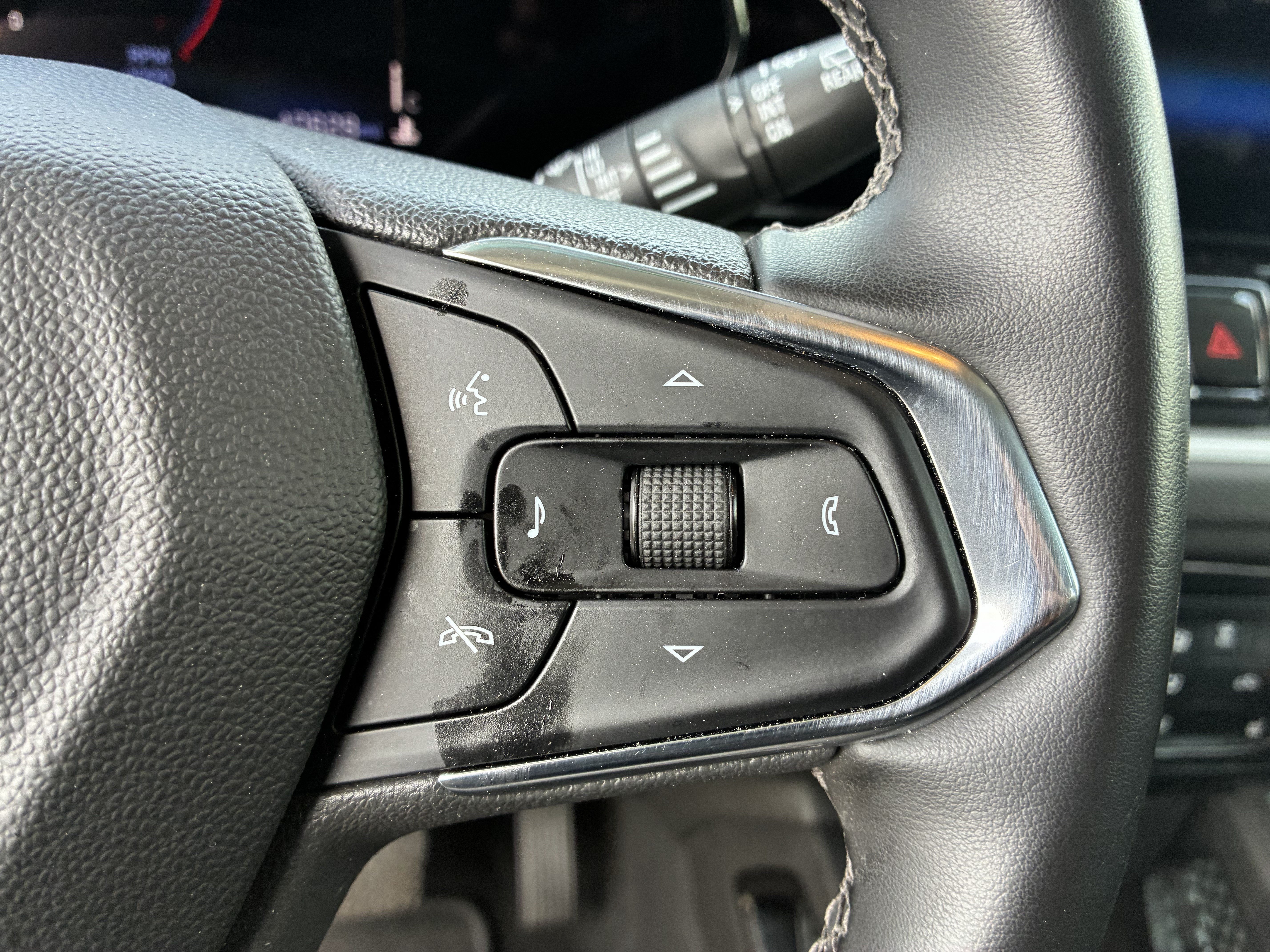 Used 2024 Chevrolet TrailBlazer LT w/ LT Cold Weather Package FWD image 27