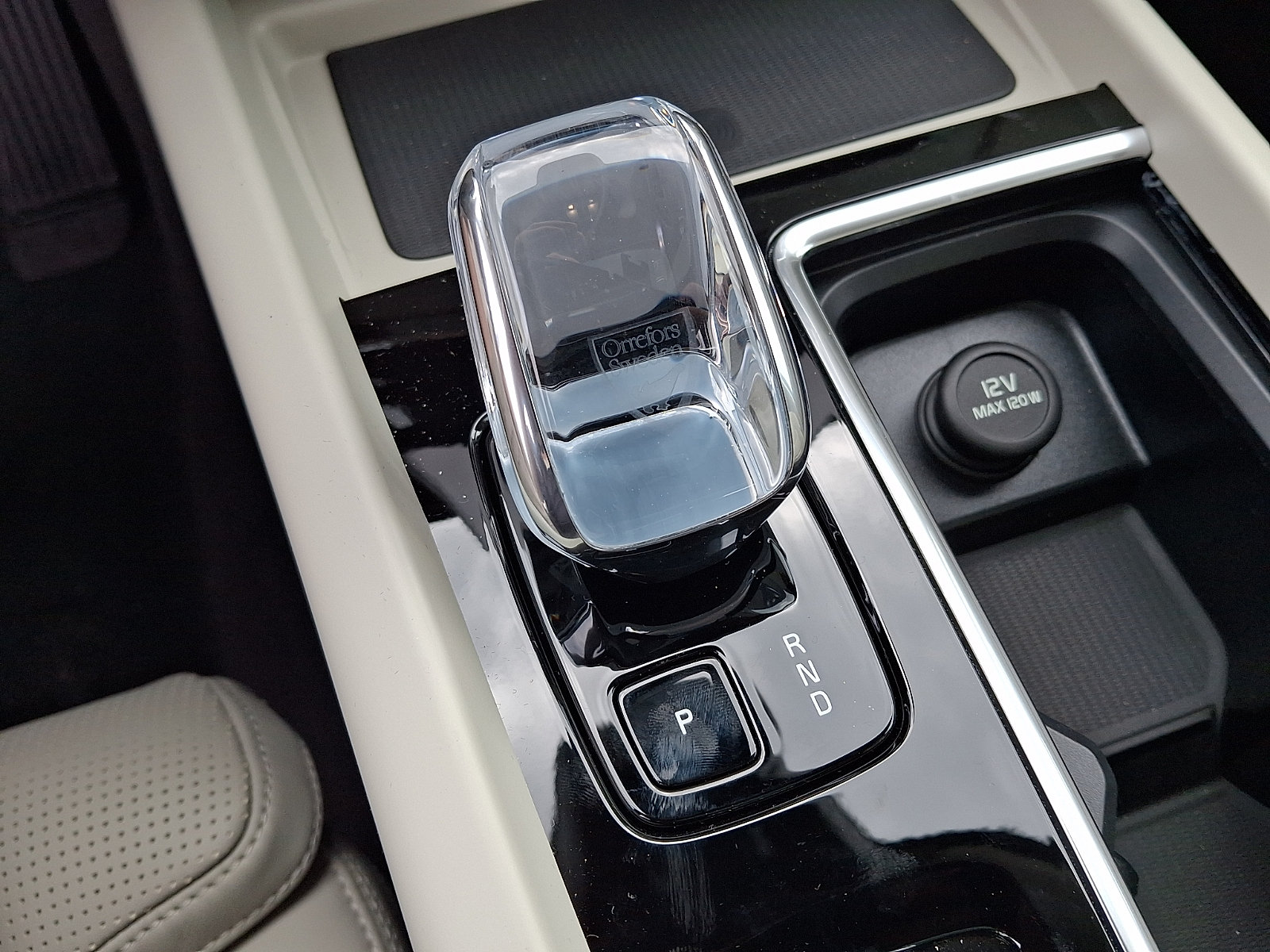 New 2027 Volvo XC60 B5 Ultra AWD/4WD image 13