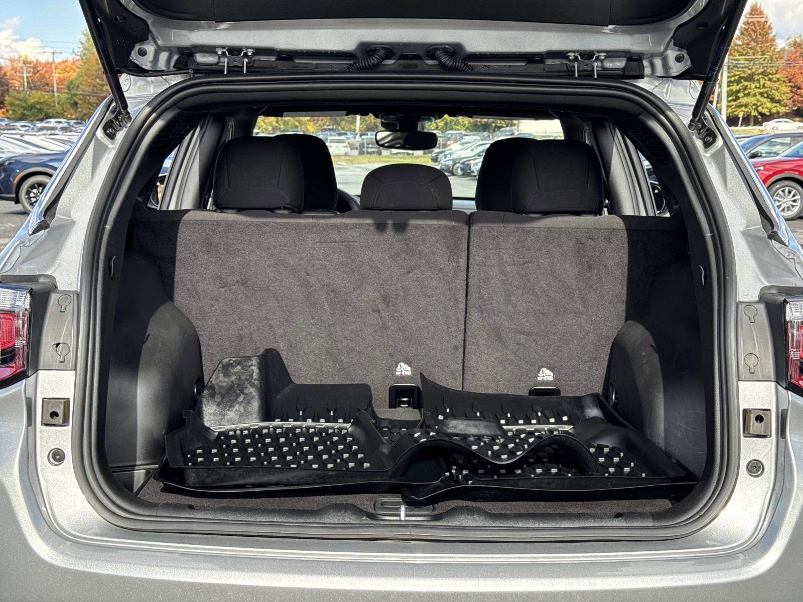 Used 2023 Jeep Compass Sport image 16