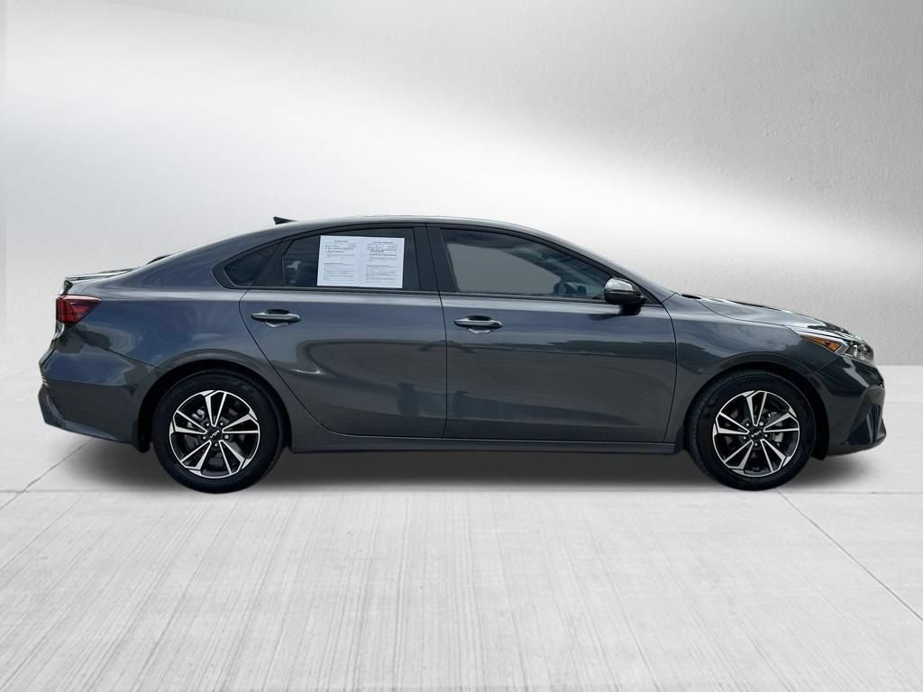 Used 2024 Kia Forte LXS w/ LXS Technology Package FWD image 4